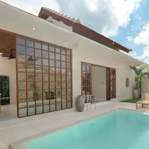  Villa Nick